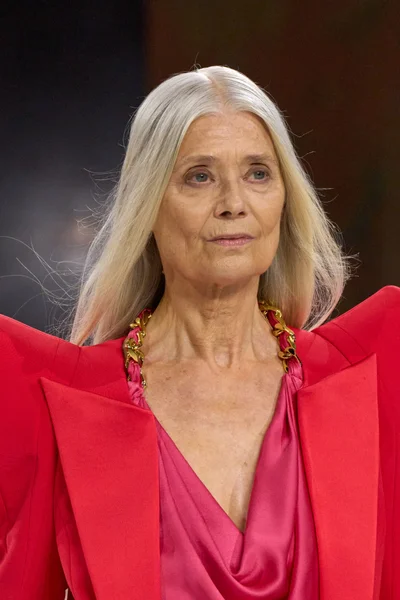 Look 143
